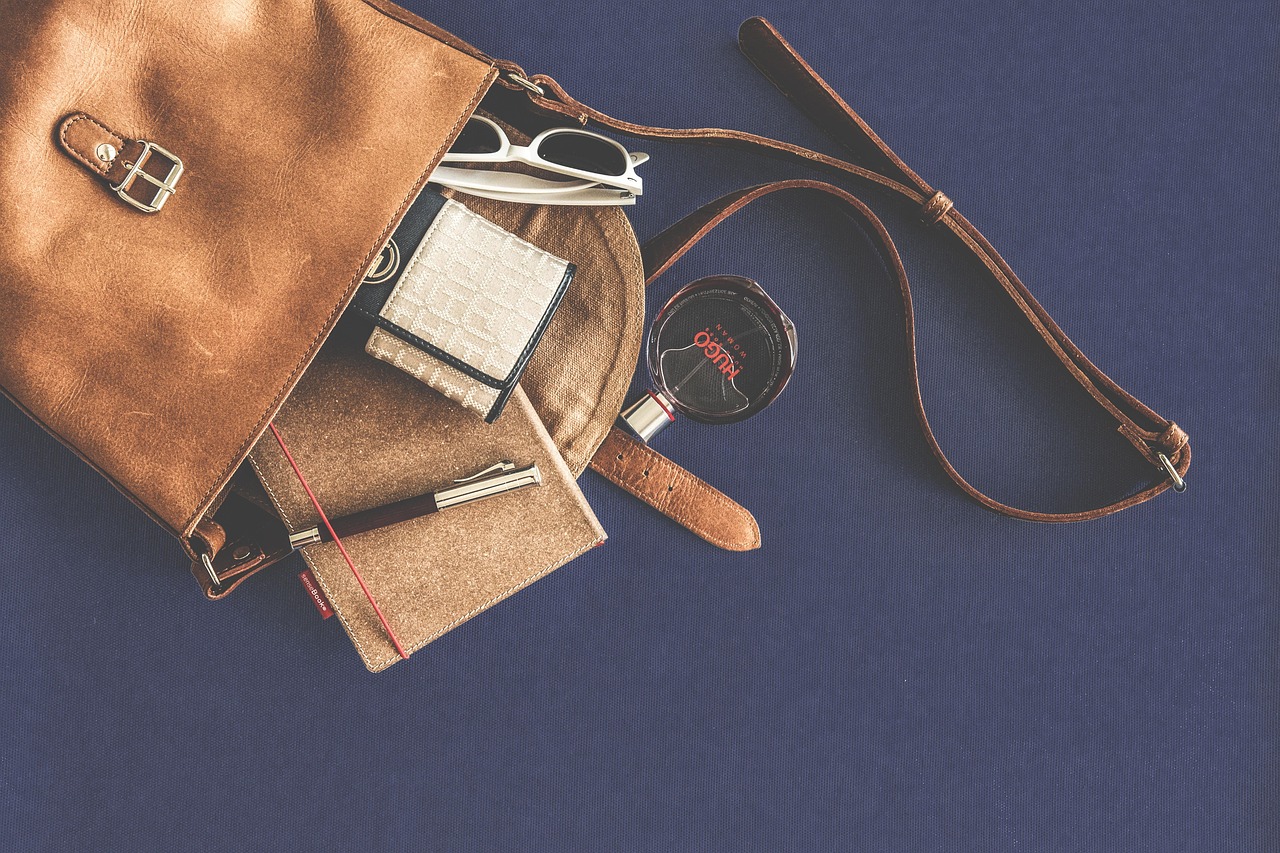 bag, brand, business, map, contents, fashion, purse, jewellery, leather, leather goods, luxury, money, pen, perfume, wallet, shopping, sunglasses, womenswear, bag, bag, bag, bag, bag, brand, brand, brand, purse, jewellery, leather, money, perfume, perfume, wallet, wallet